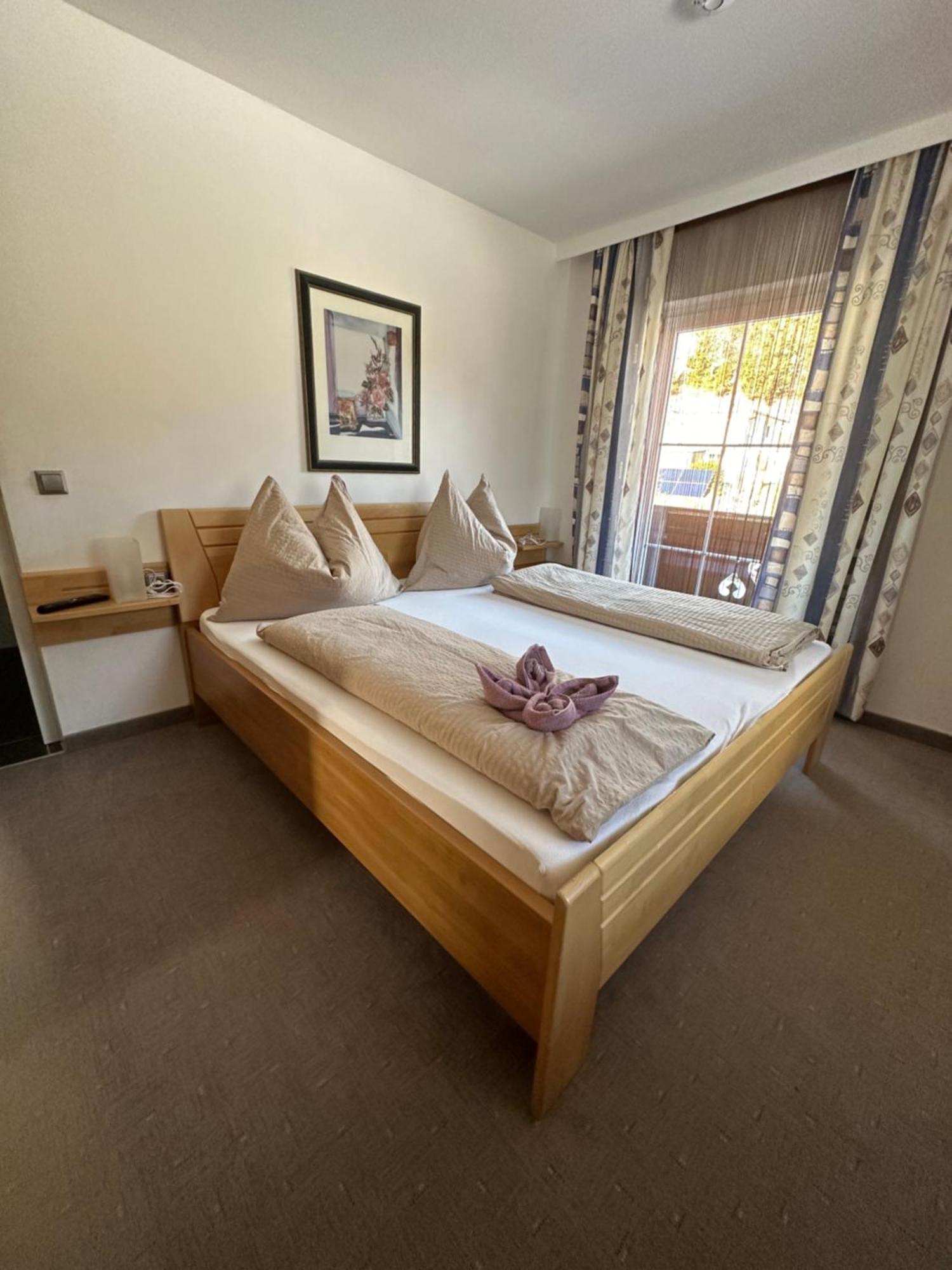 Fruehstueckspension Alpenrose Bed & Breakfast Iselsberg Bagian luar foto