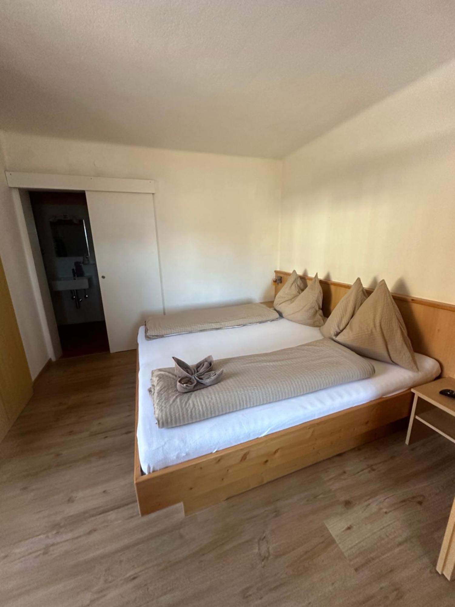 Fruehstueckspension Alpenrose Bed & Breakfast Iselsberg Bagian luar foto