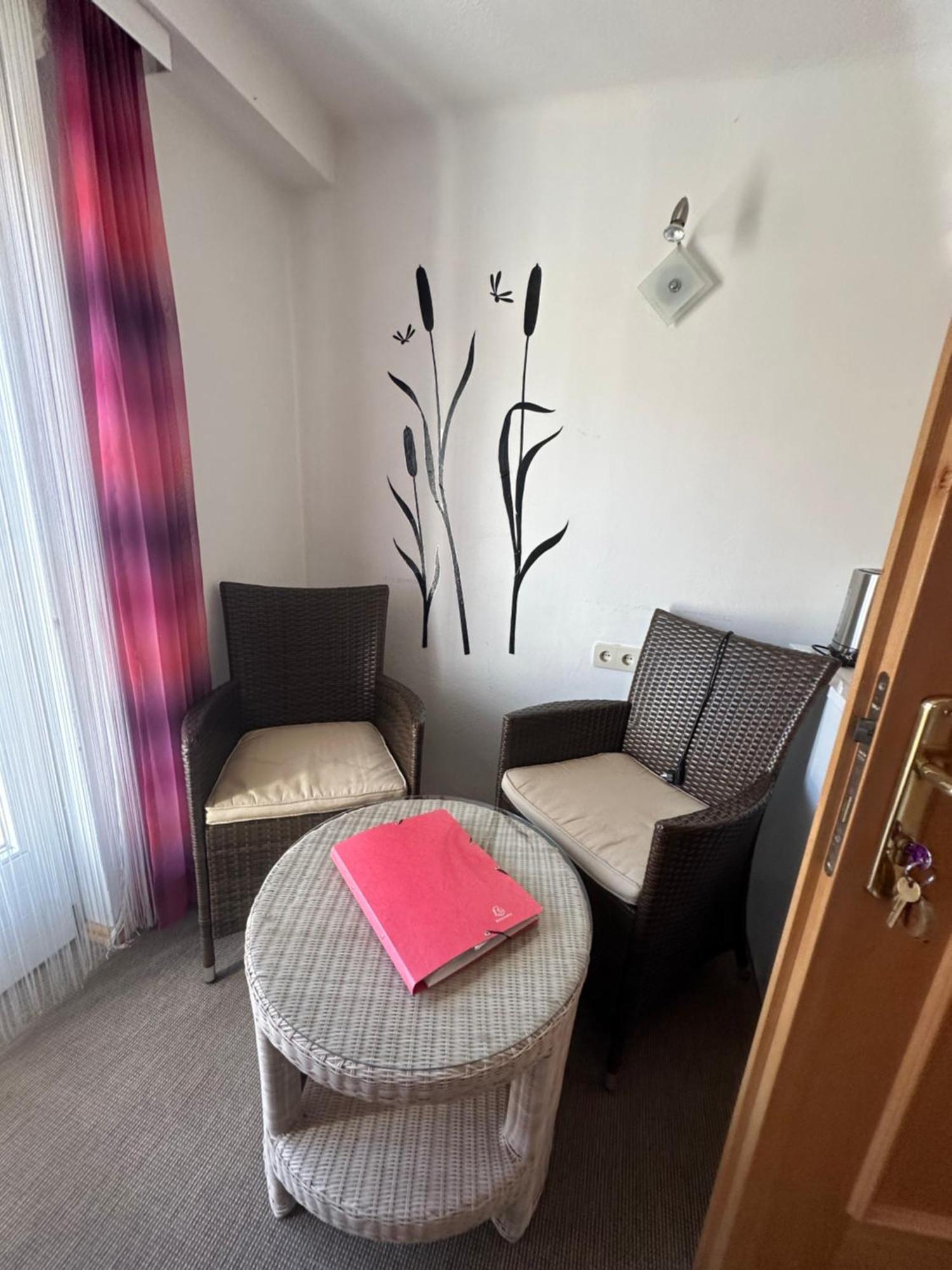 Fruehstueckspension Alpenrose Bed & Breakfast Iselsberg Bagian luar foto