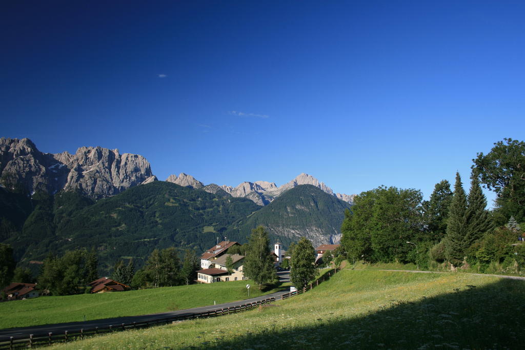 Fruehstueckspension Alpenrose Bed & Breakfast Iselsberg Bagian luar foto